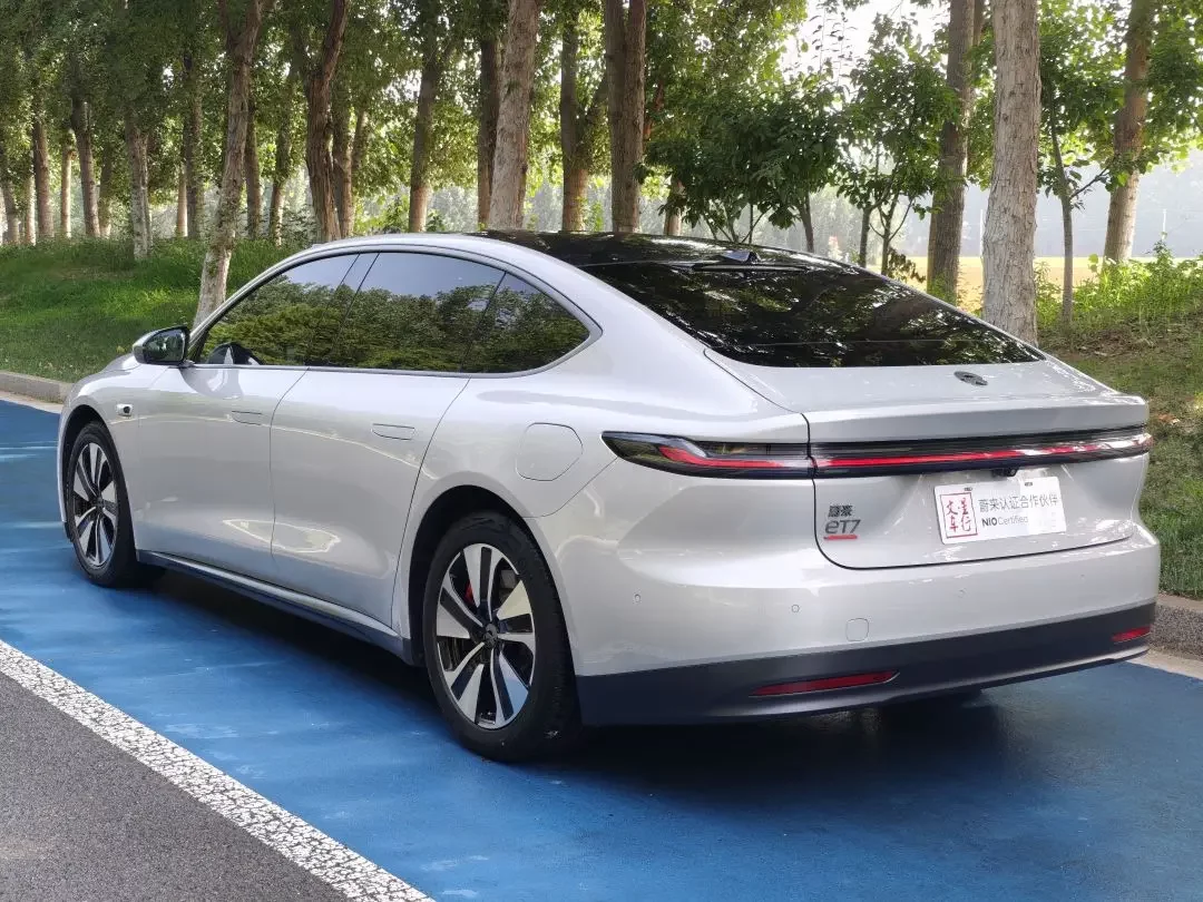 NIO ET7