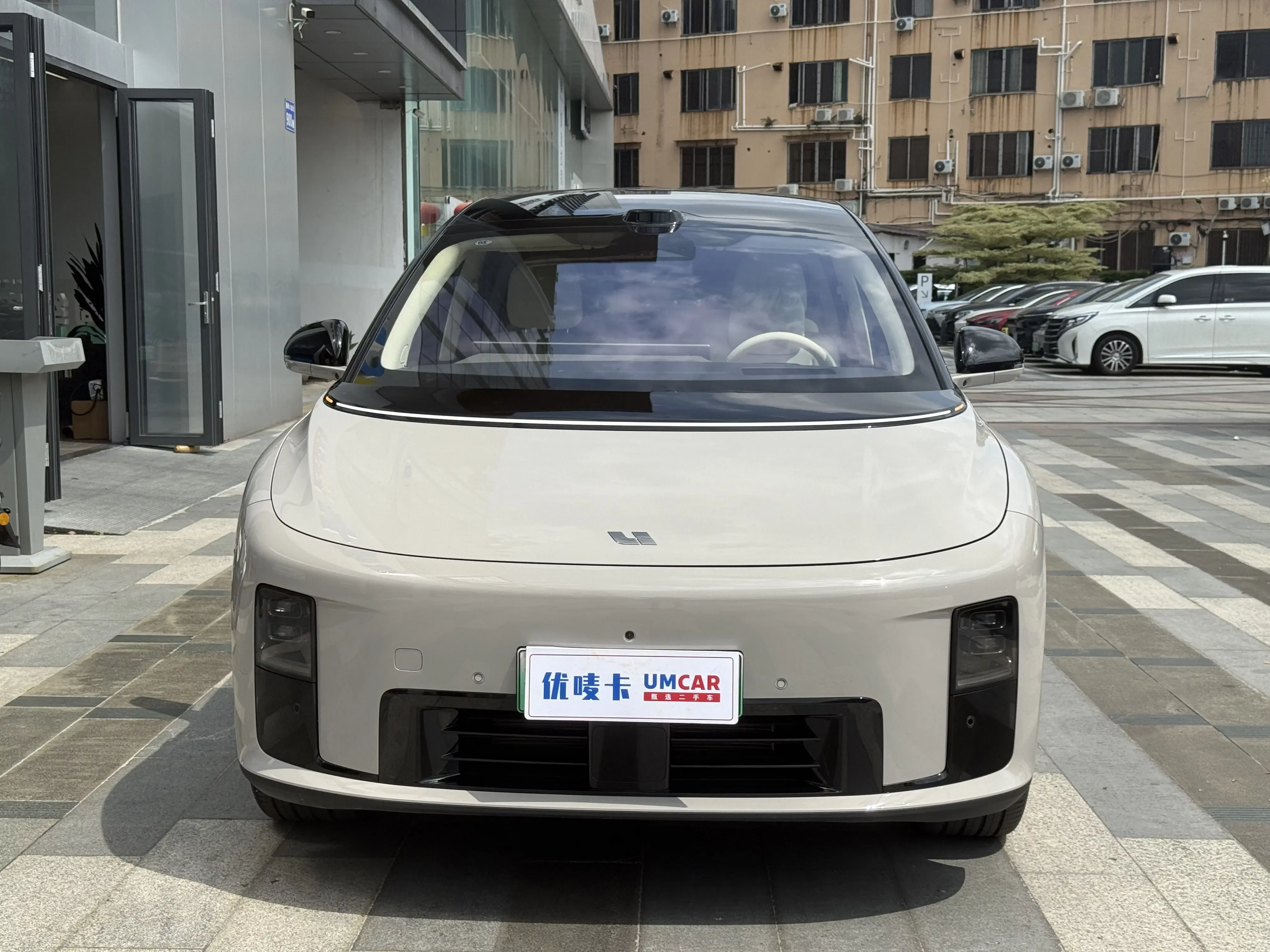 Li Ideal i8