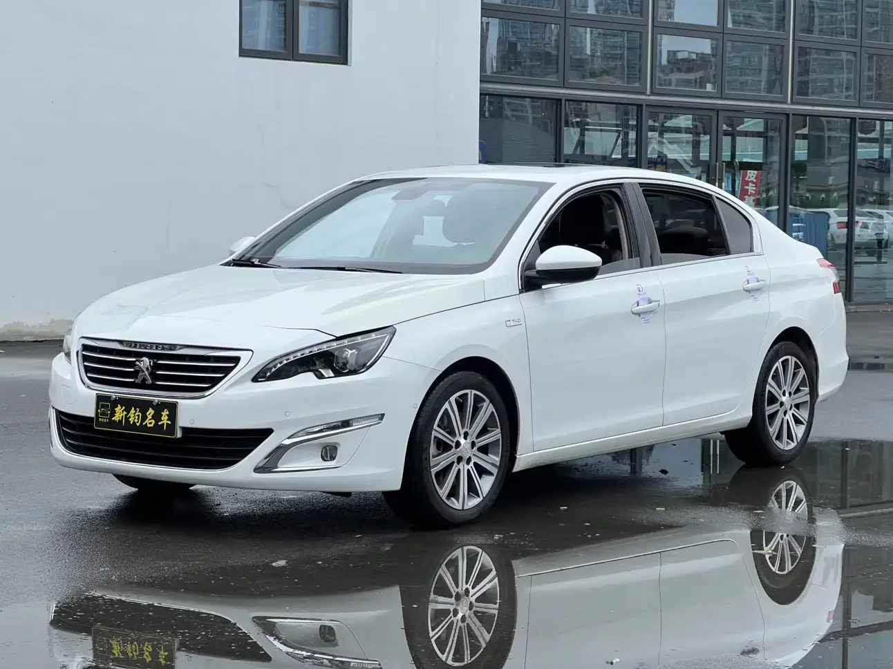 Peugeot 408