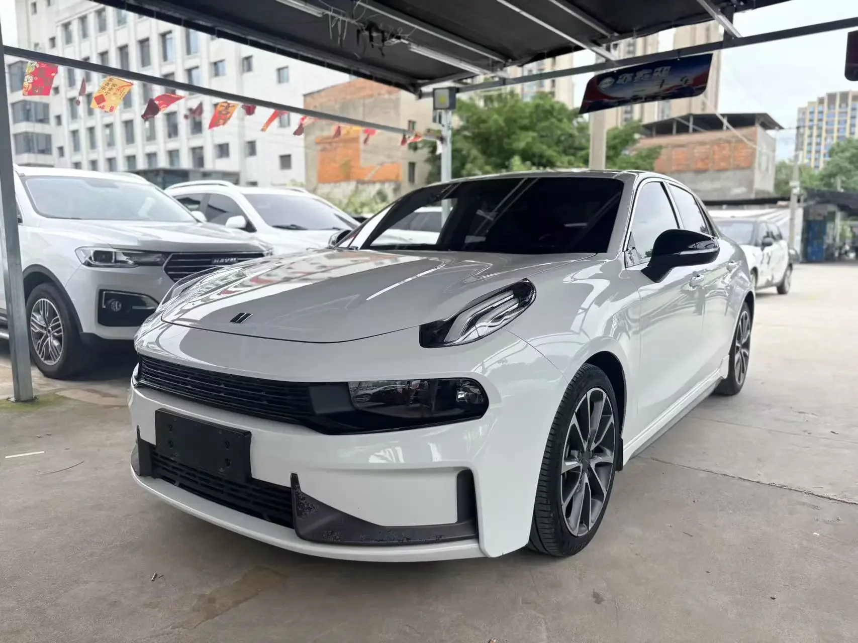Lynk & Co 03