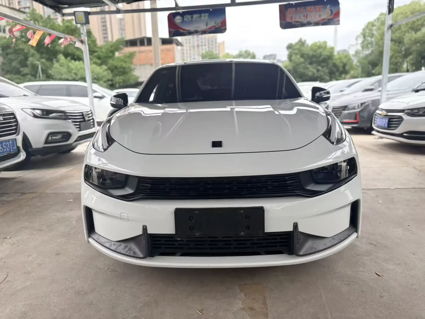 Lynk & Co 03