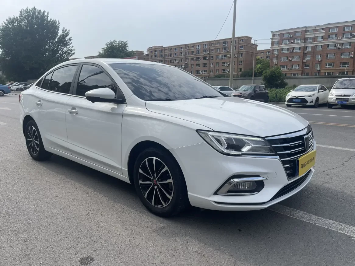 Roewe i5