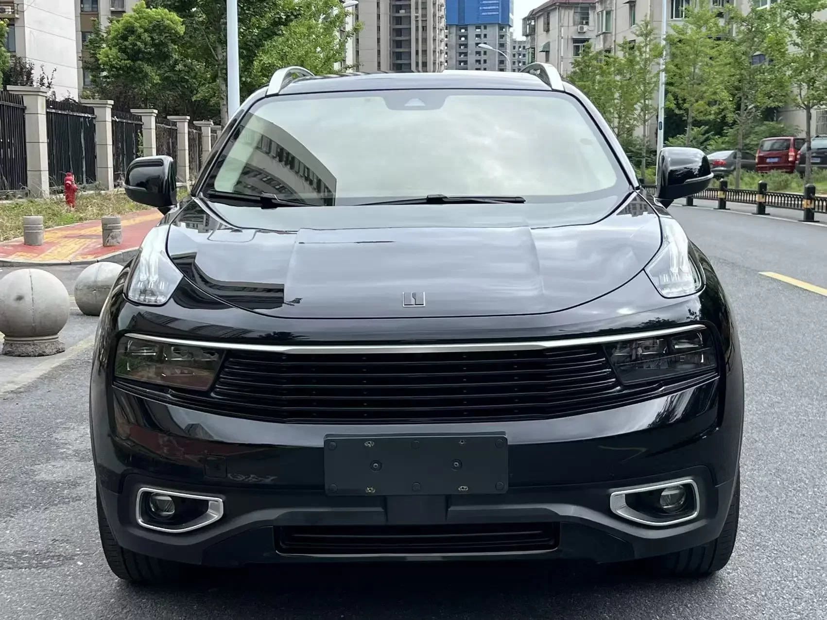 Lynk & Co 01