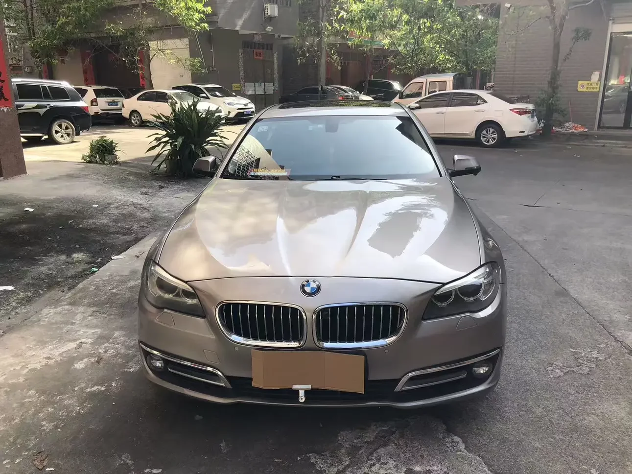 BMW 5 Series  из Китая