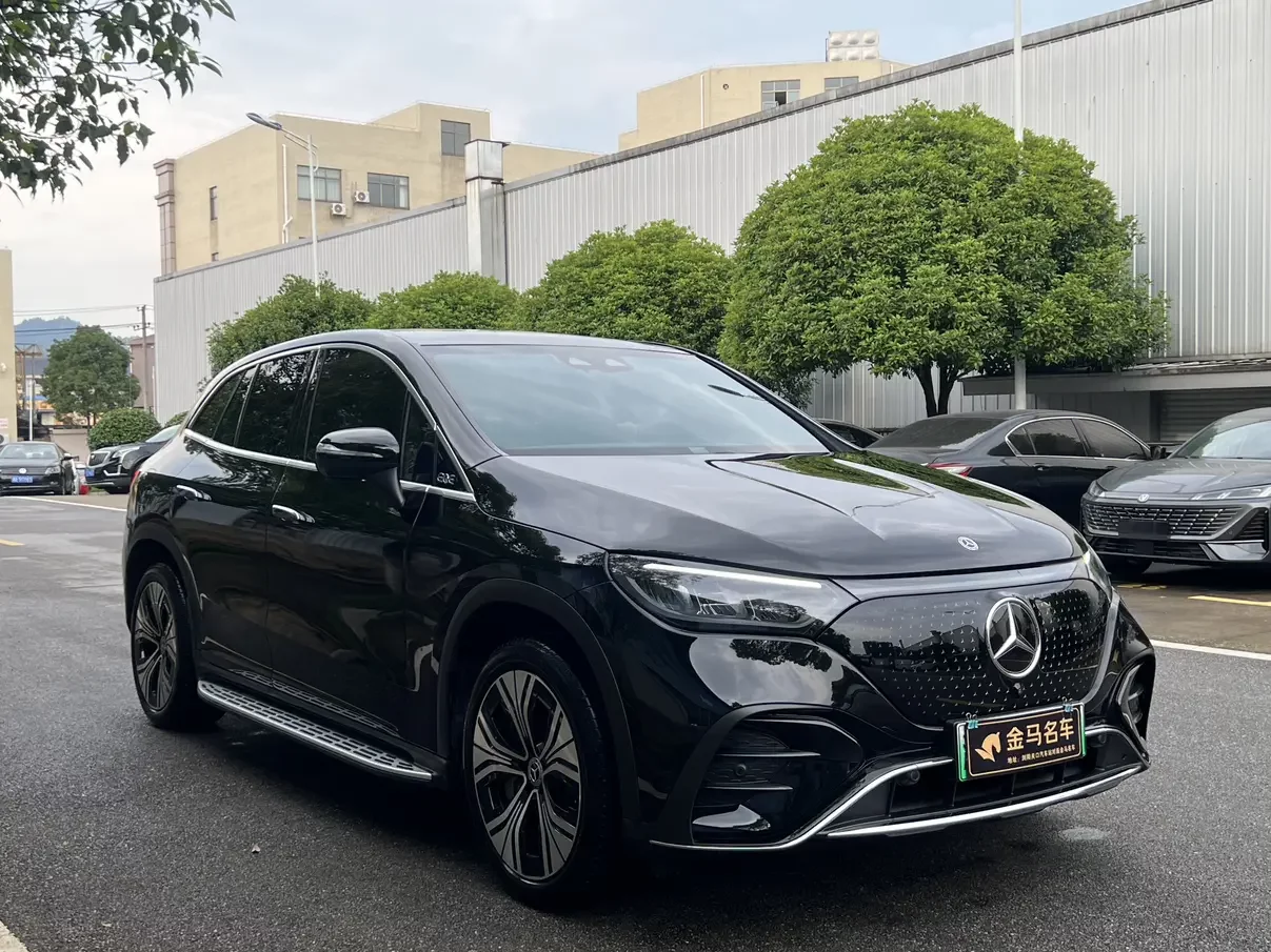 Mercedes-Benz EQE SUV