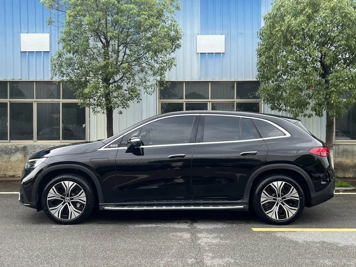 Mercedes-Benz EQE SUV