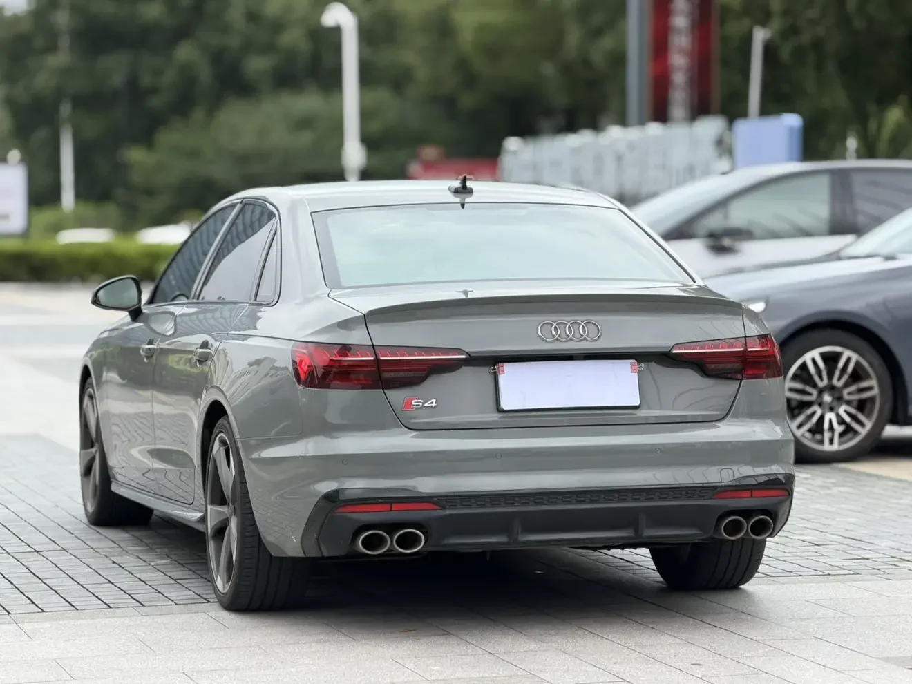 Audi S4
