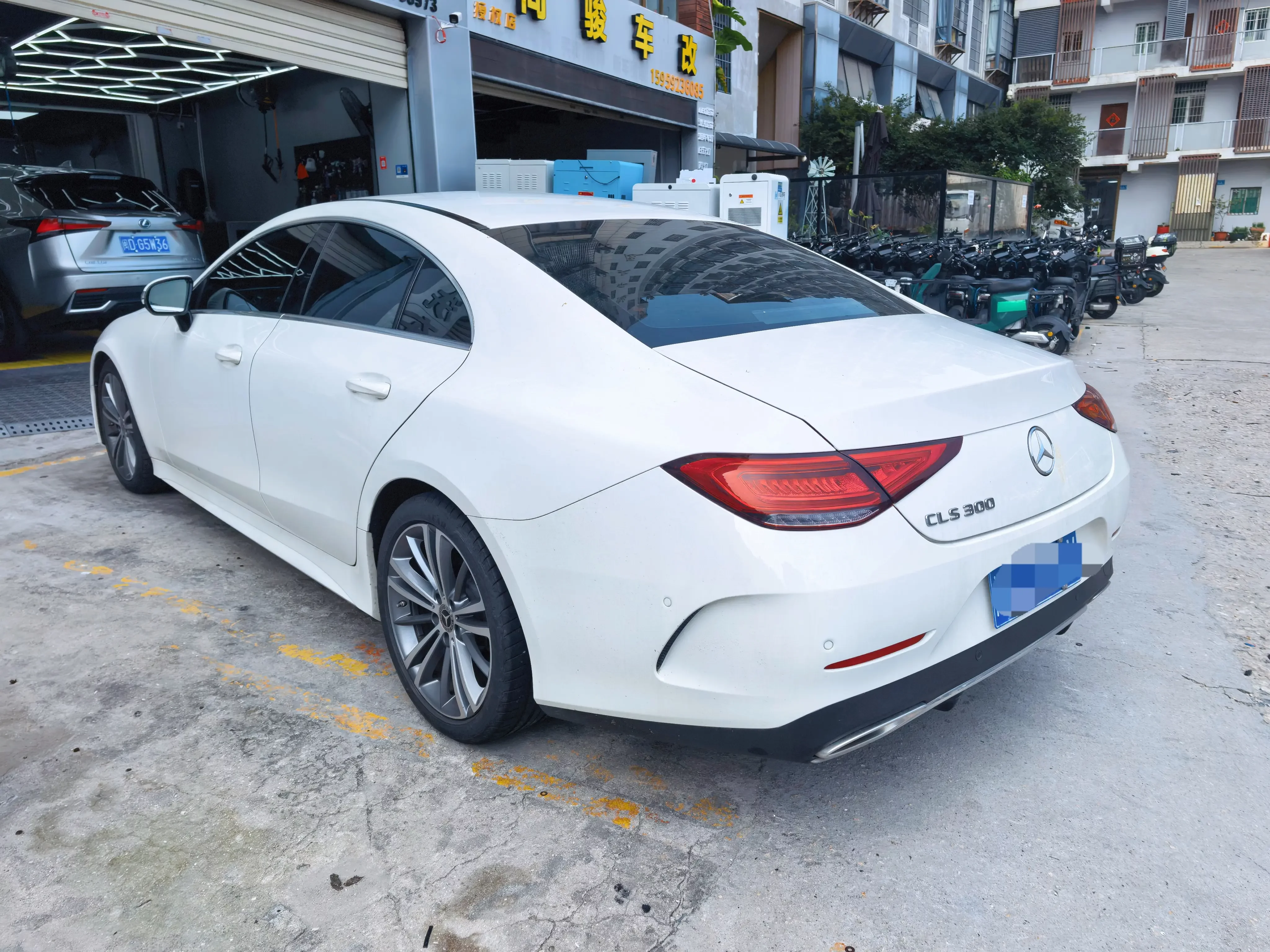 Mercedes-Benz CLS