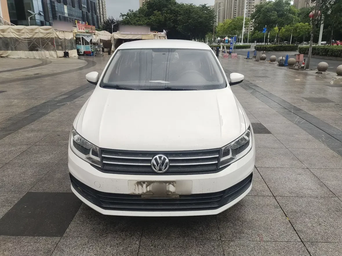 Volkswagen Santana  из Китая