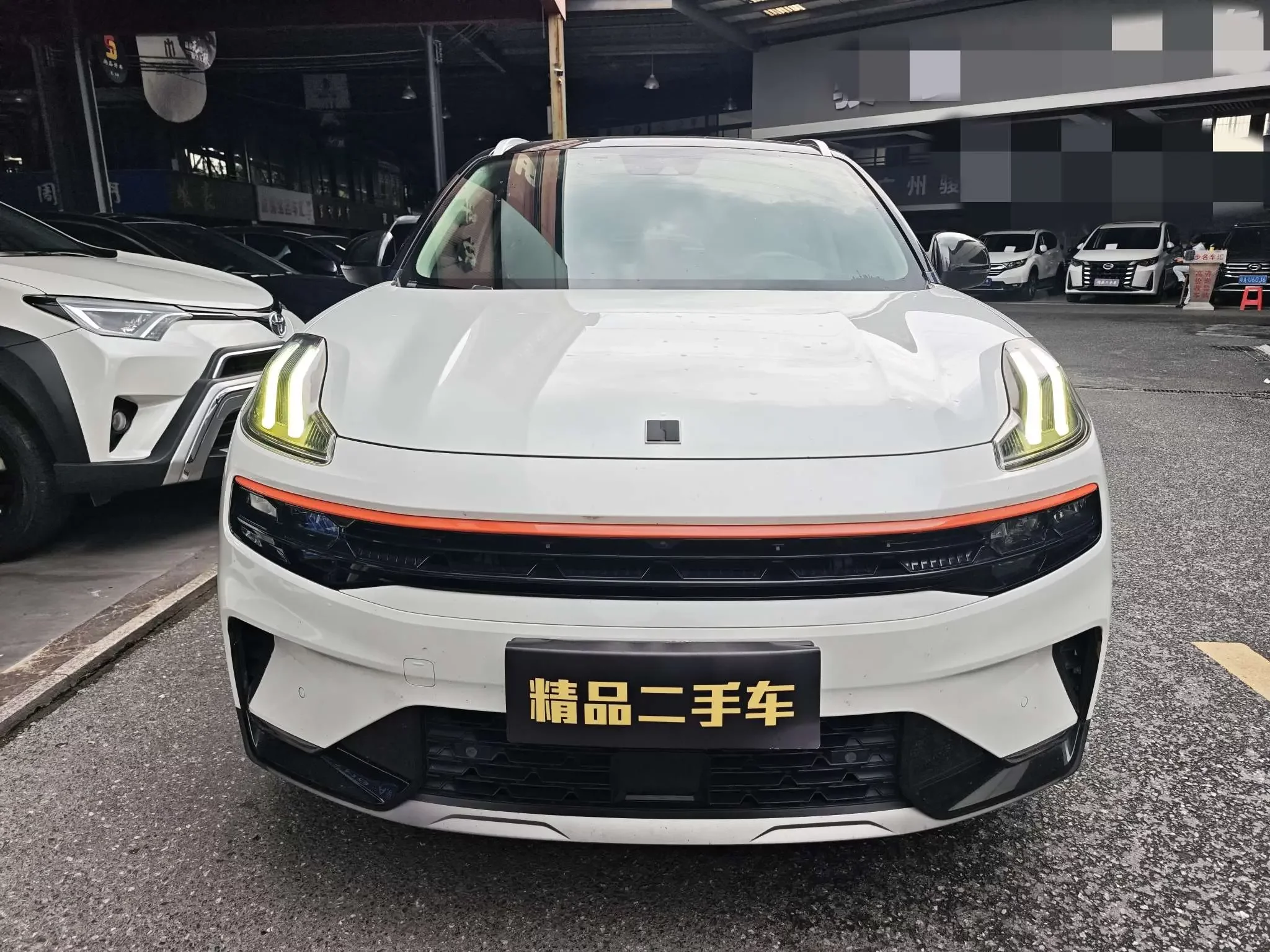 Lynk & Co 06