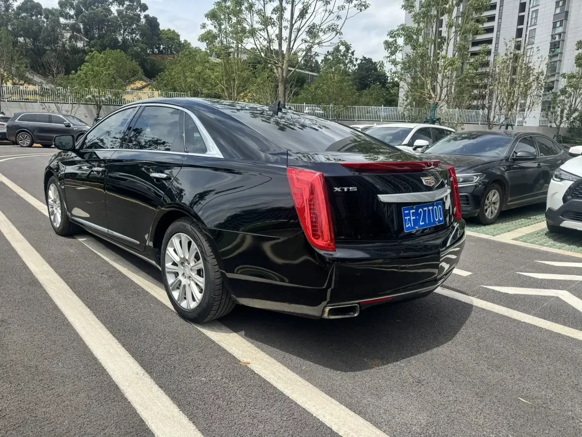 Cadillac XTS