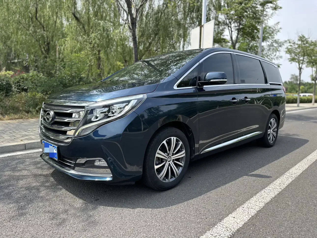 GAC Trumpchi M8  из Китая