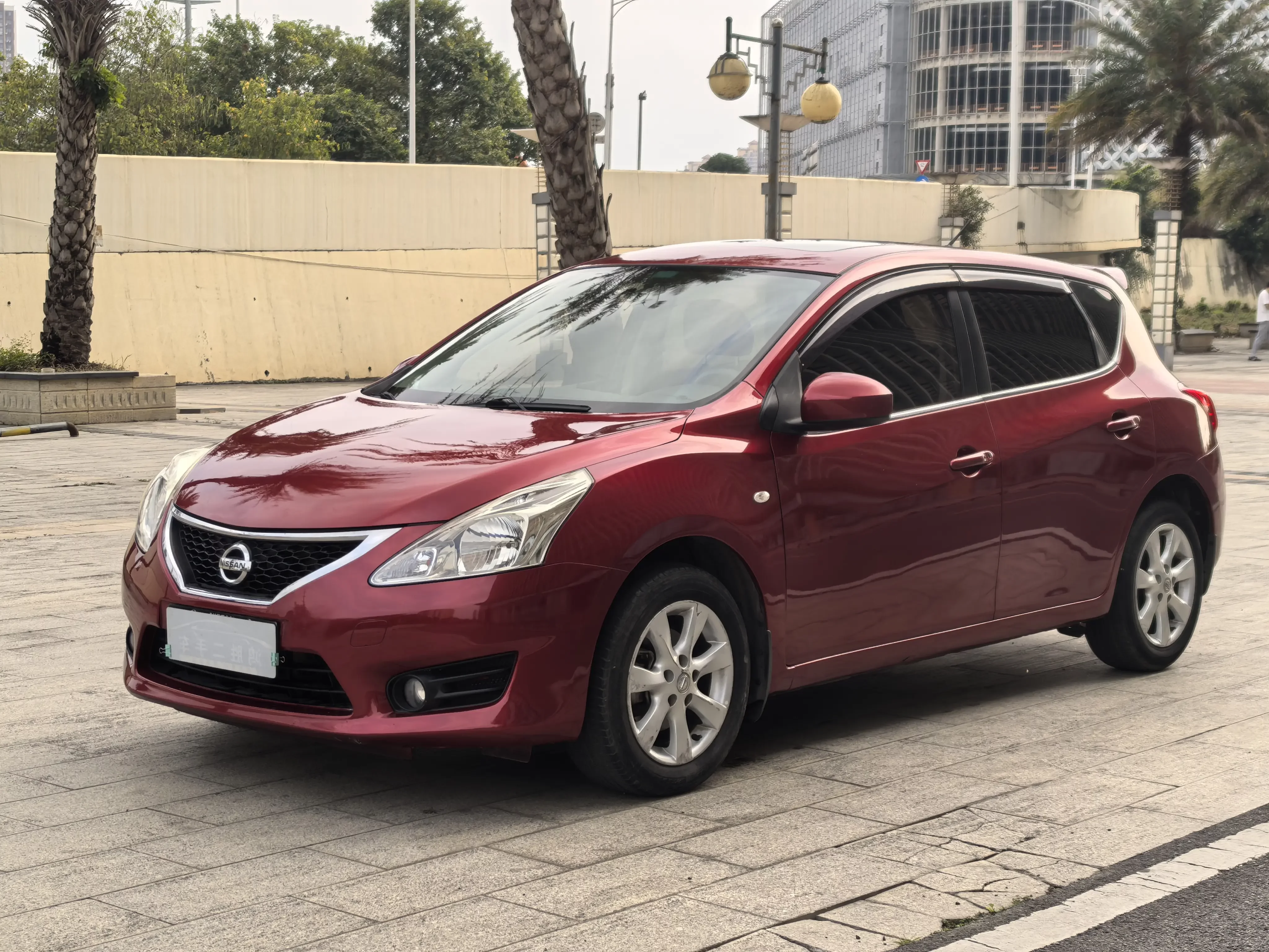 Nissan Tiida  из Китая