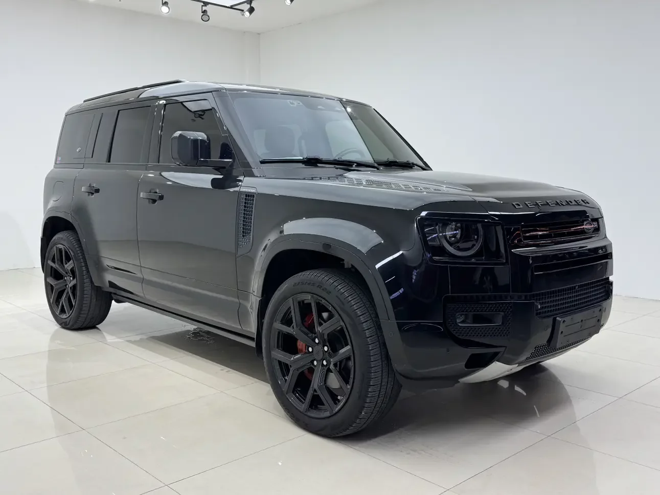 Land Rover guard