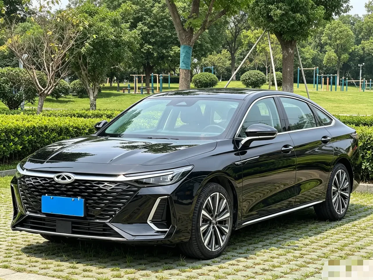 Chery Arrizo 8