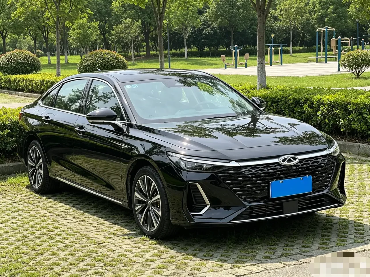 Chery Arrizo 8