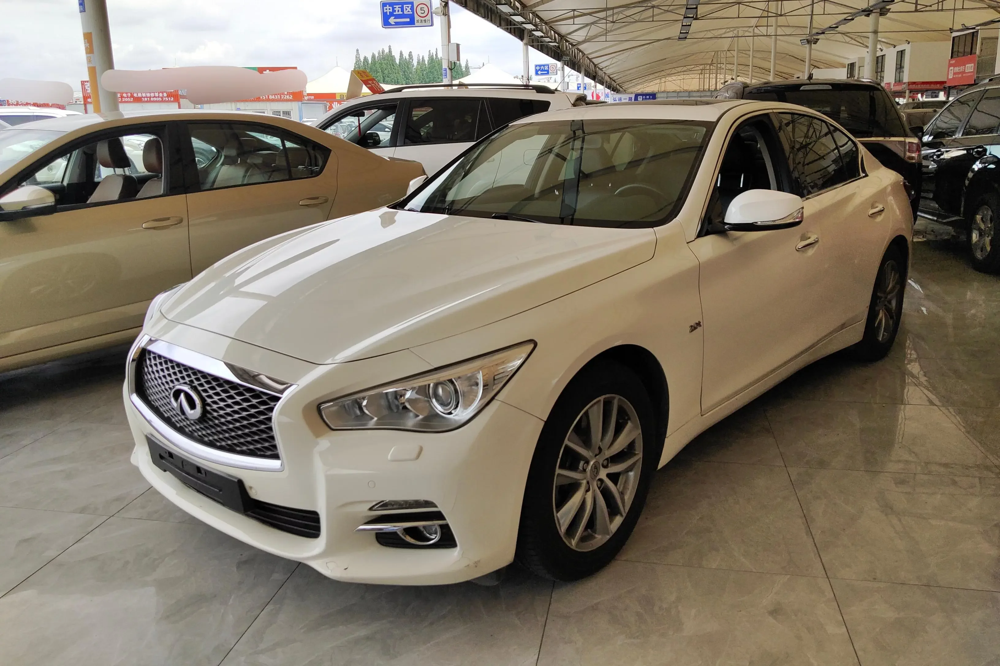 Infiniti Q50  из Китая