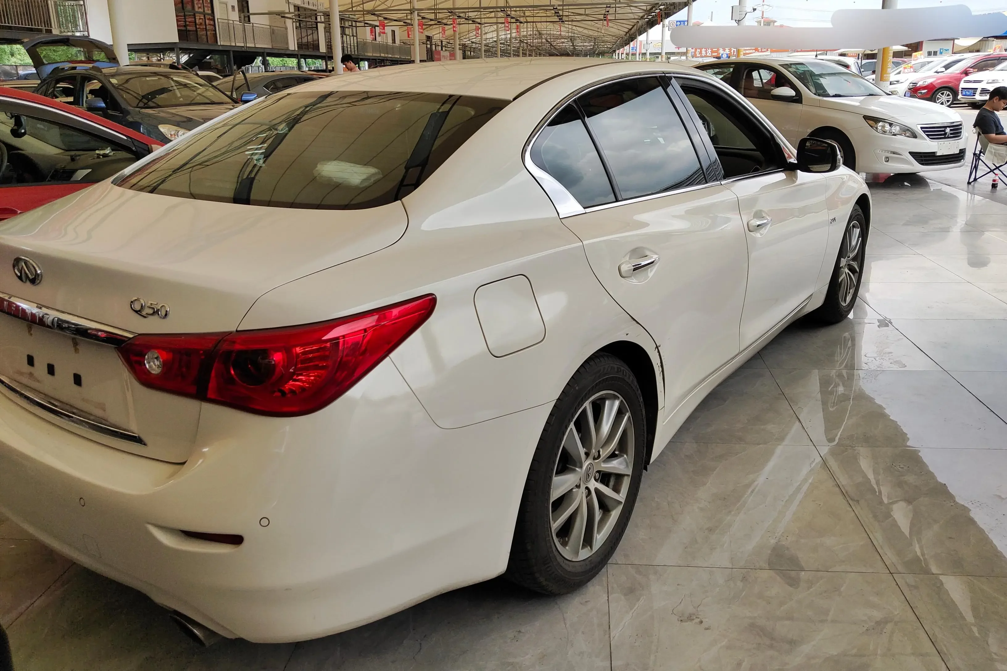 Infiniti Q50