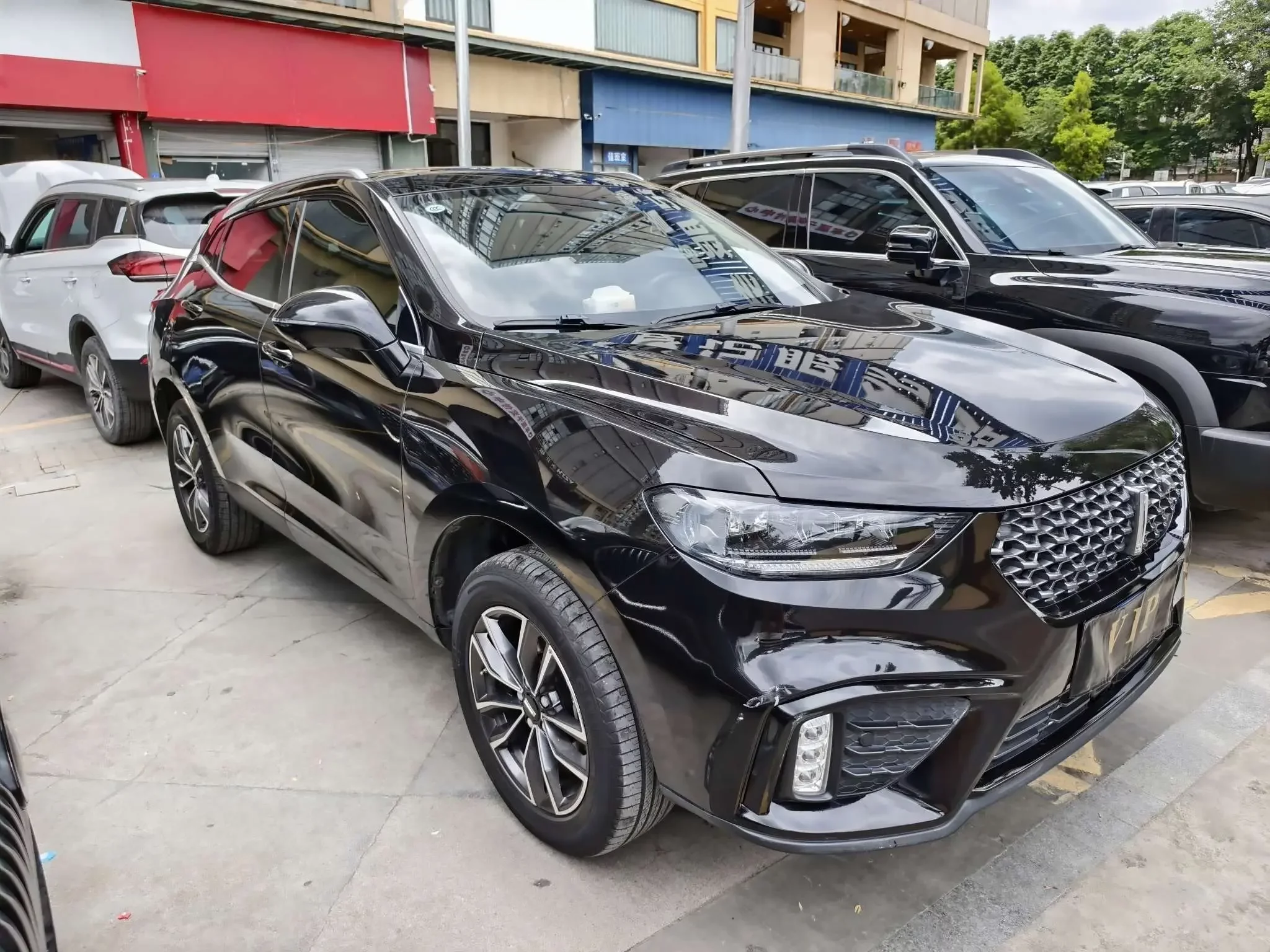 Wey Wei brand VV5