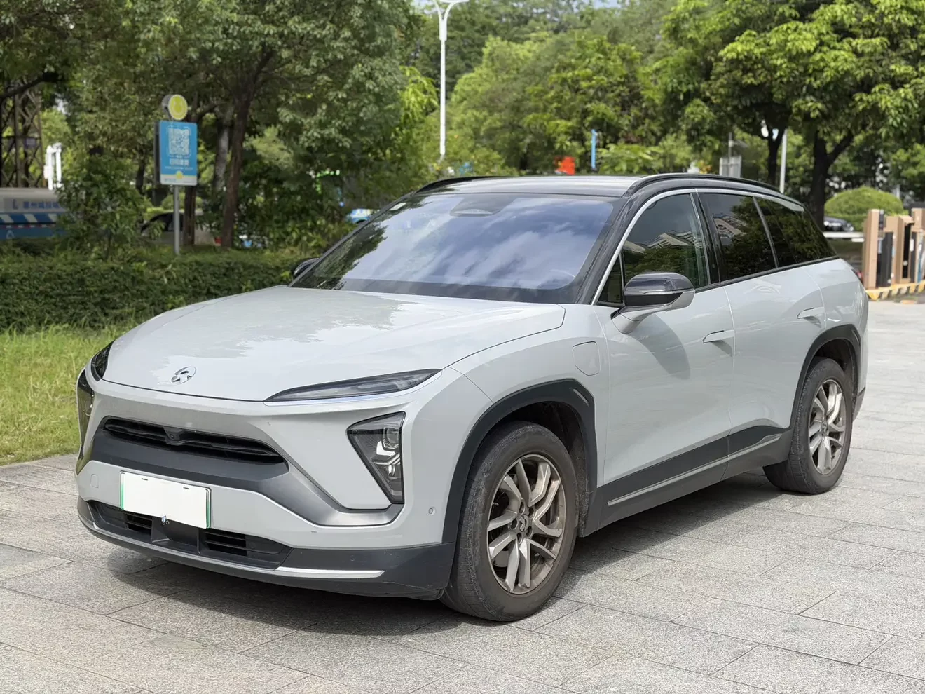 NIO ES6