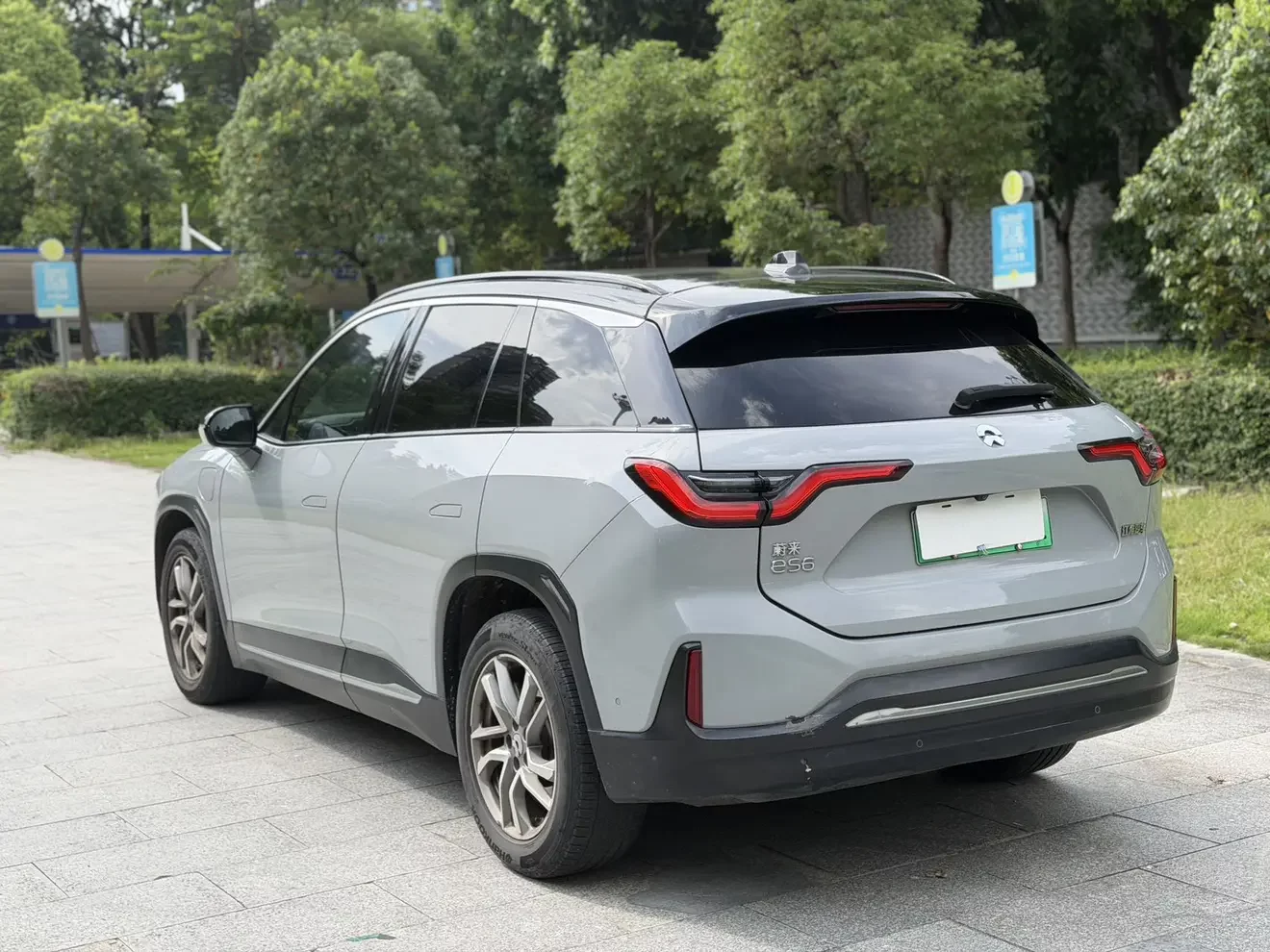 NIO ES6