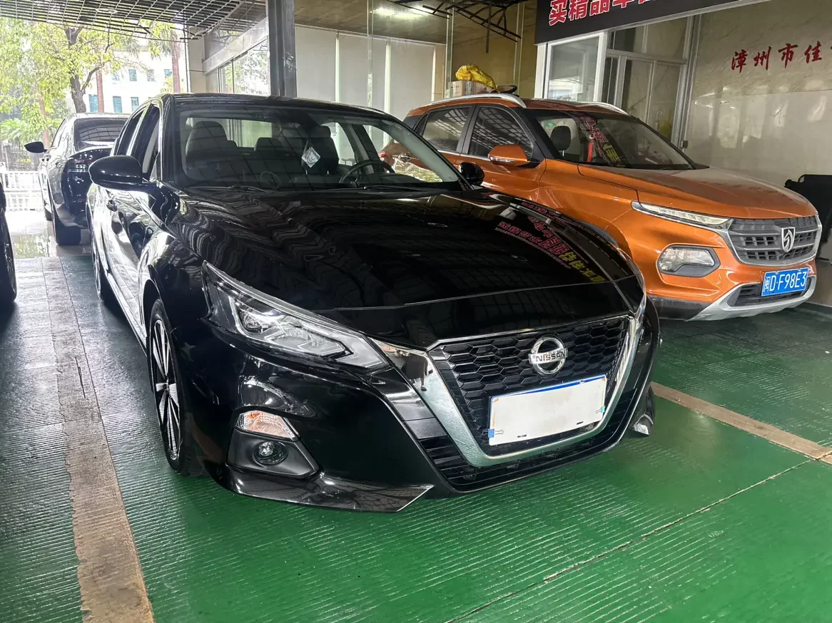 Nissan Altima