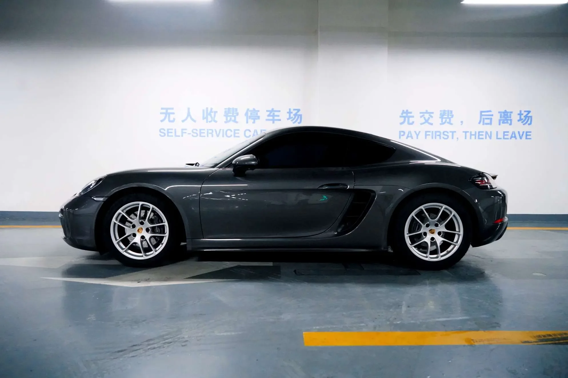 Porsche 718