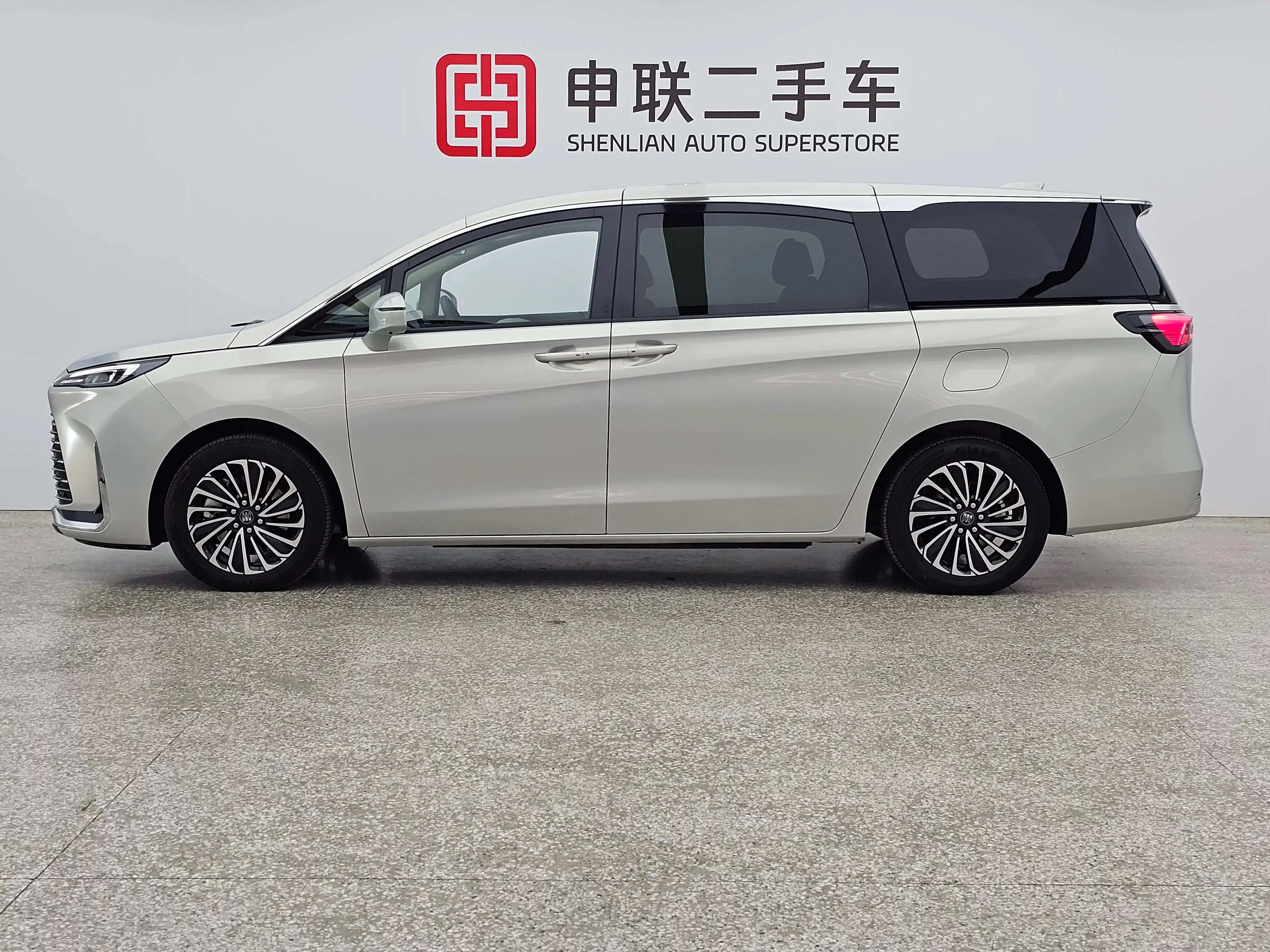 Buick GL8 PHEV