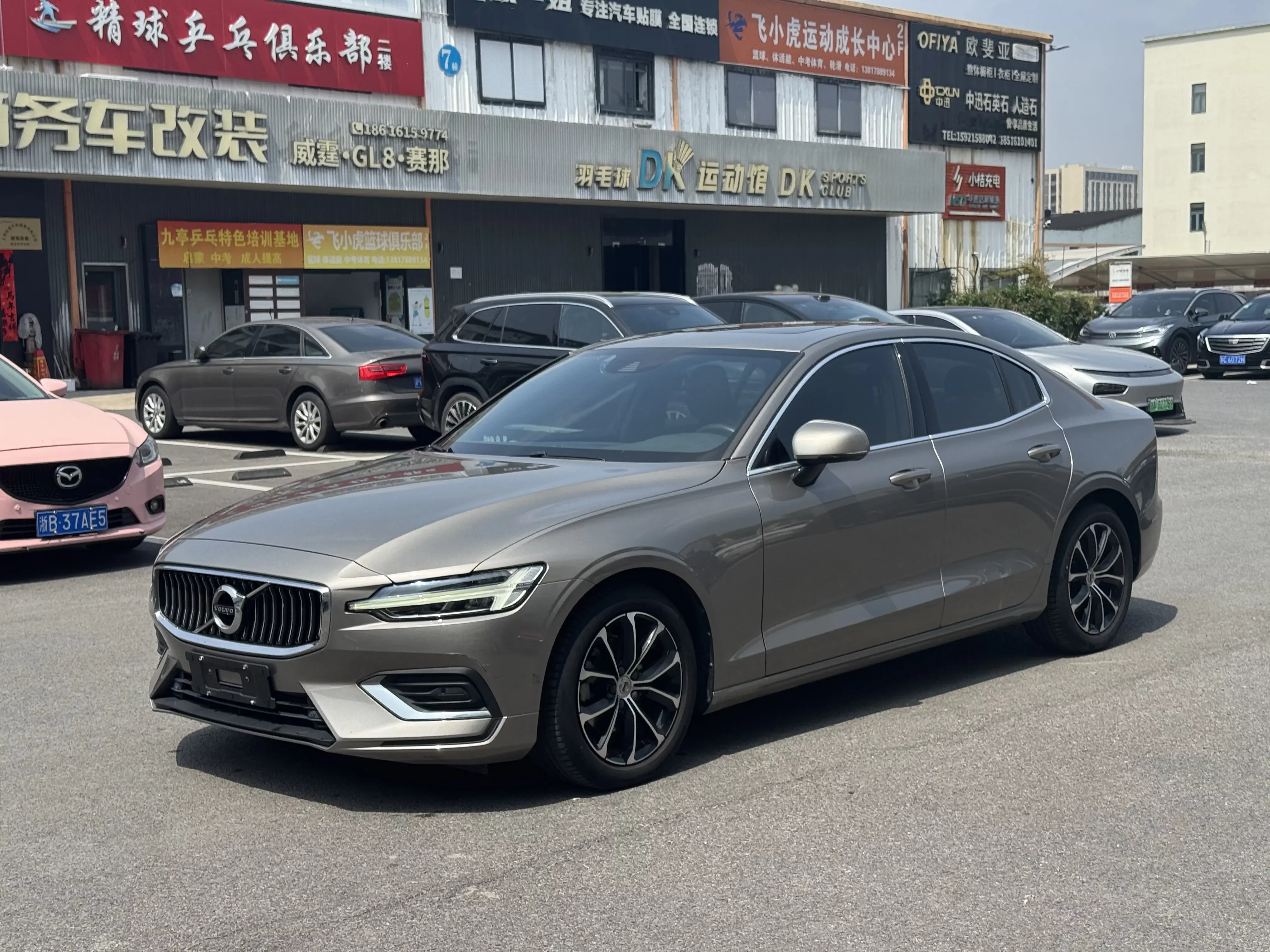 Volvo S60  из Китая