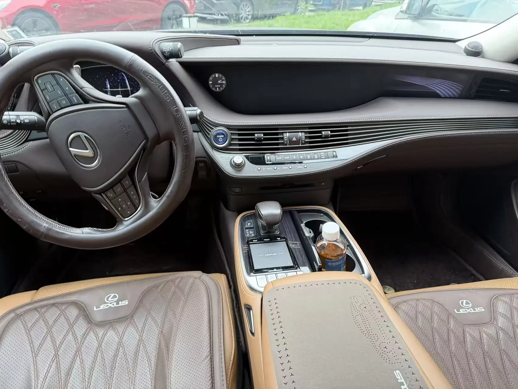 Lexus LS