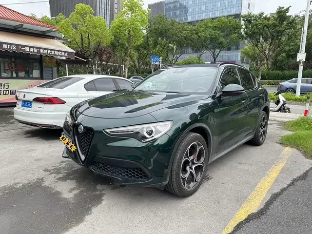Alfa romeo Stelvio  из Китая