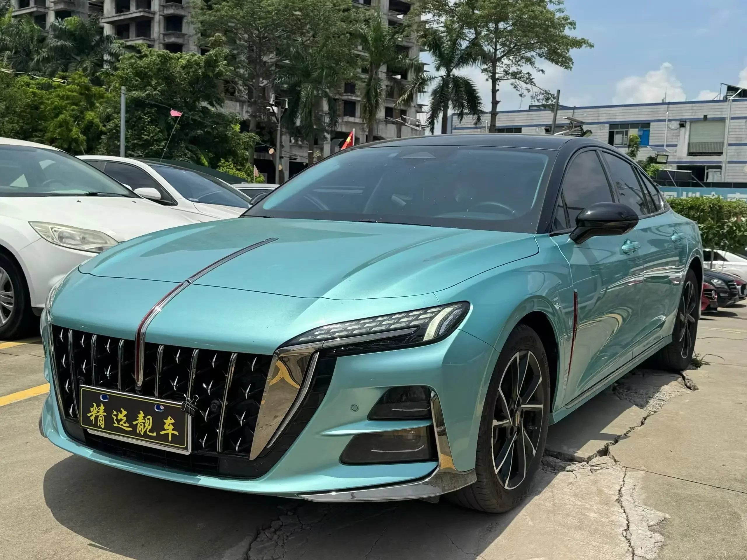 Hongqi H6