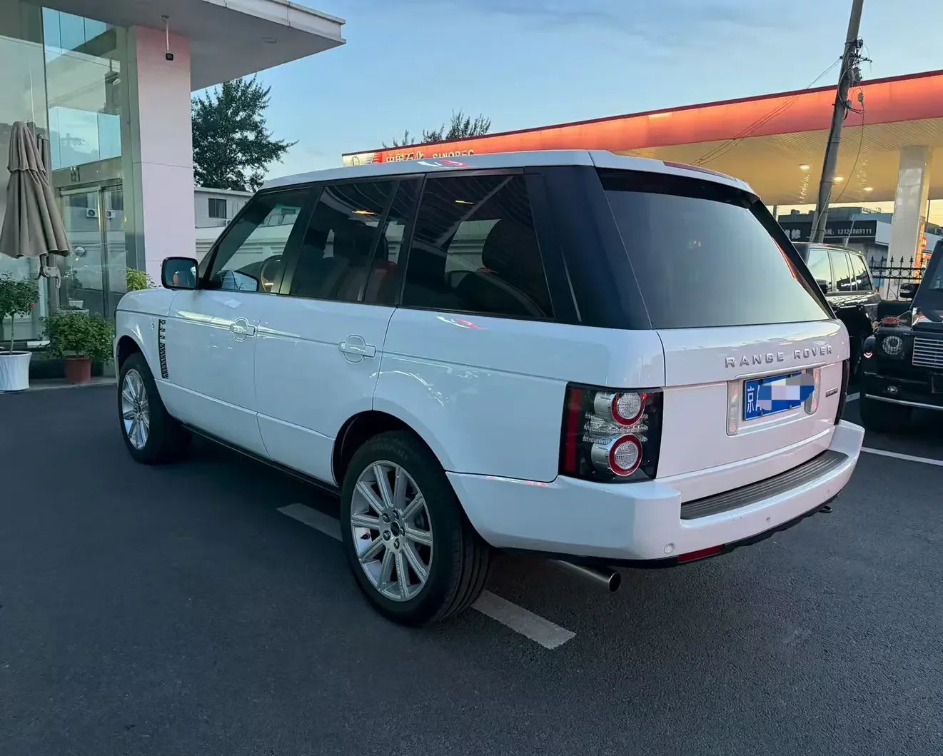 Land Rover range rover