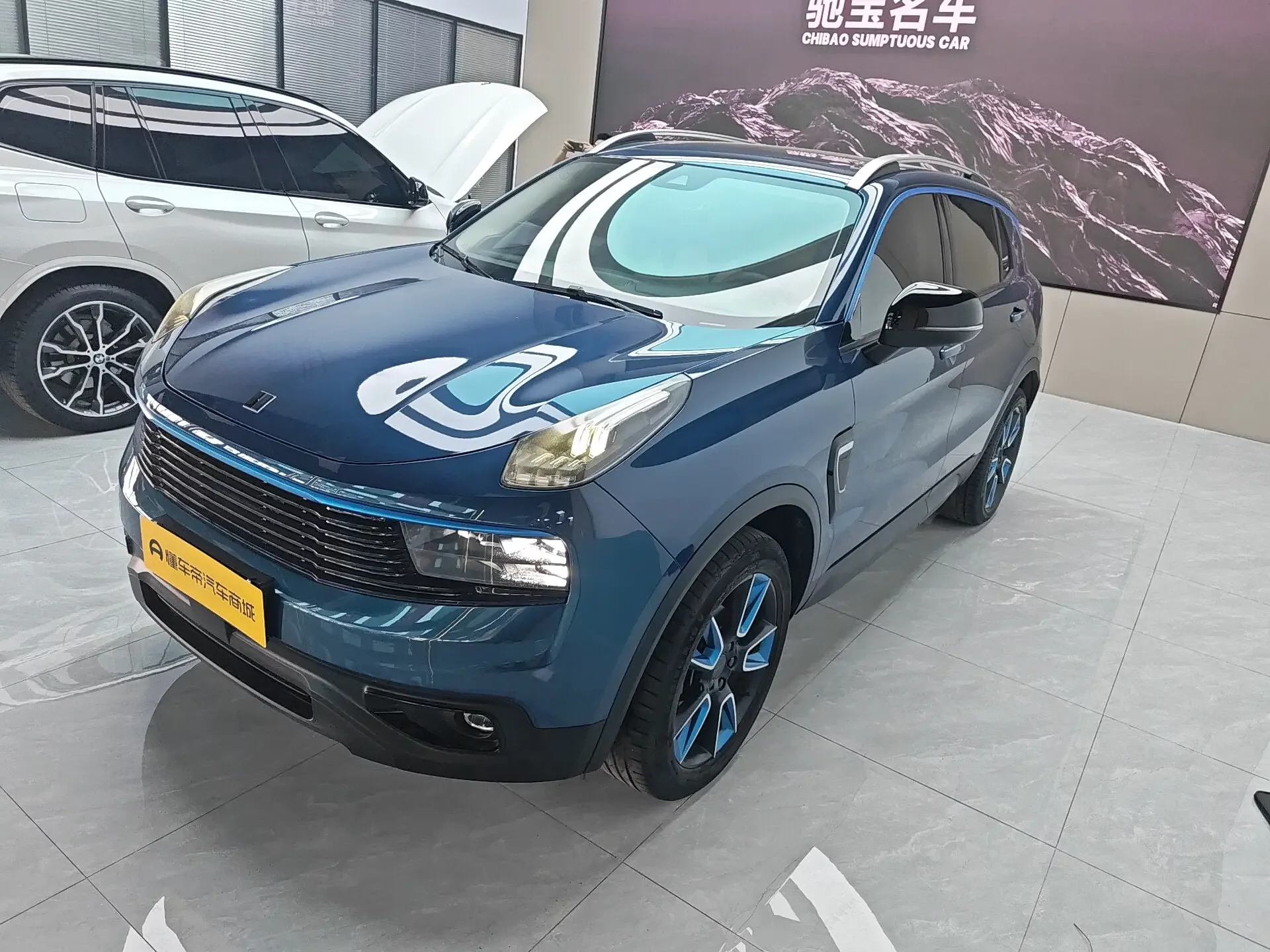 Lynk & Co 01