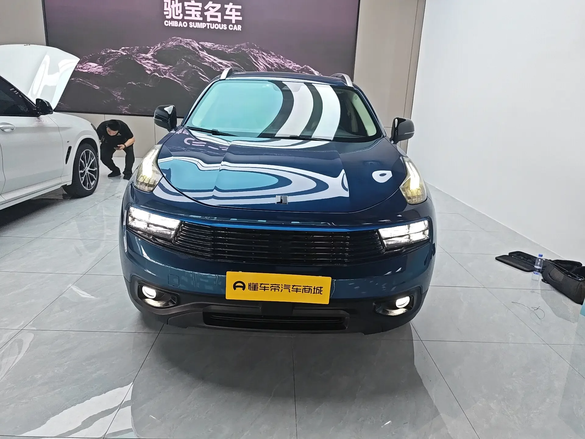 Lynk & Co 01