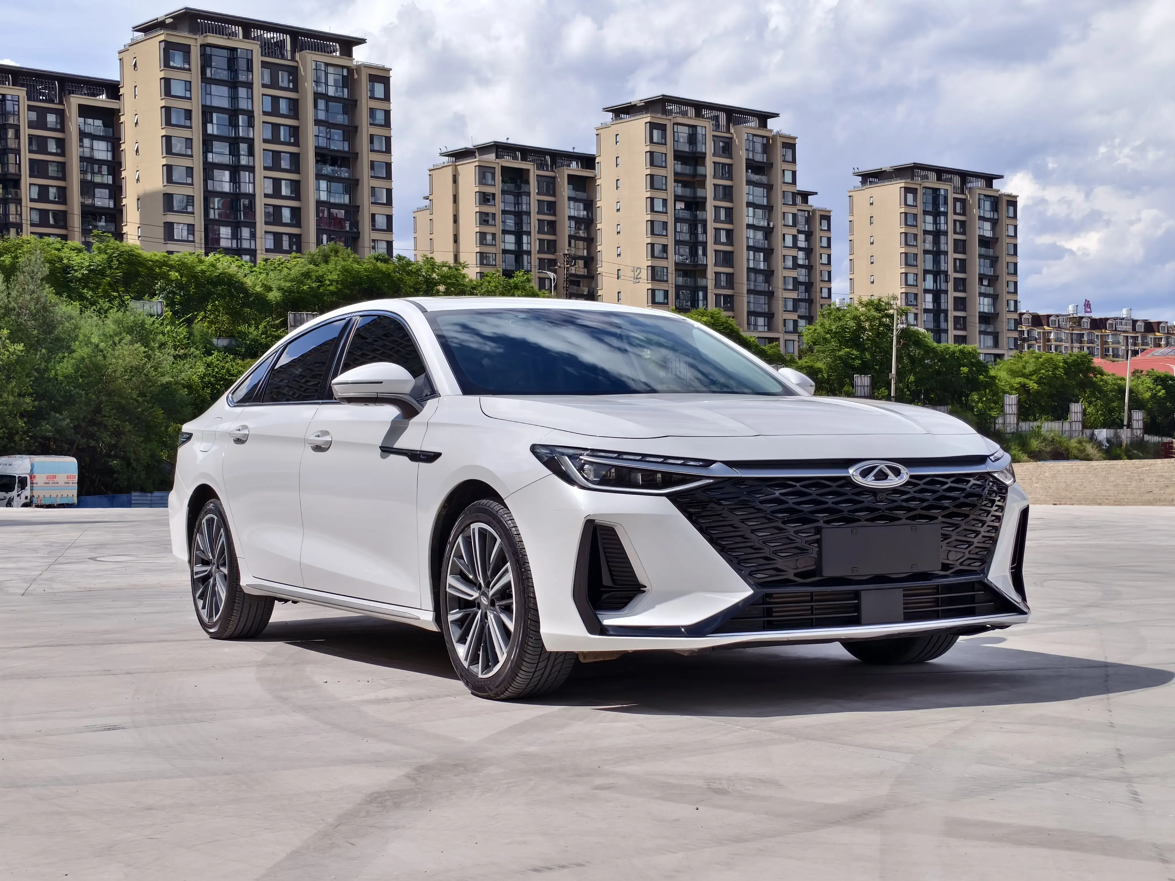 Chery Arrizo 8
