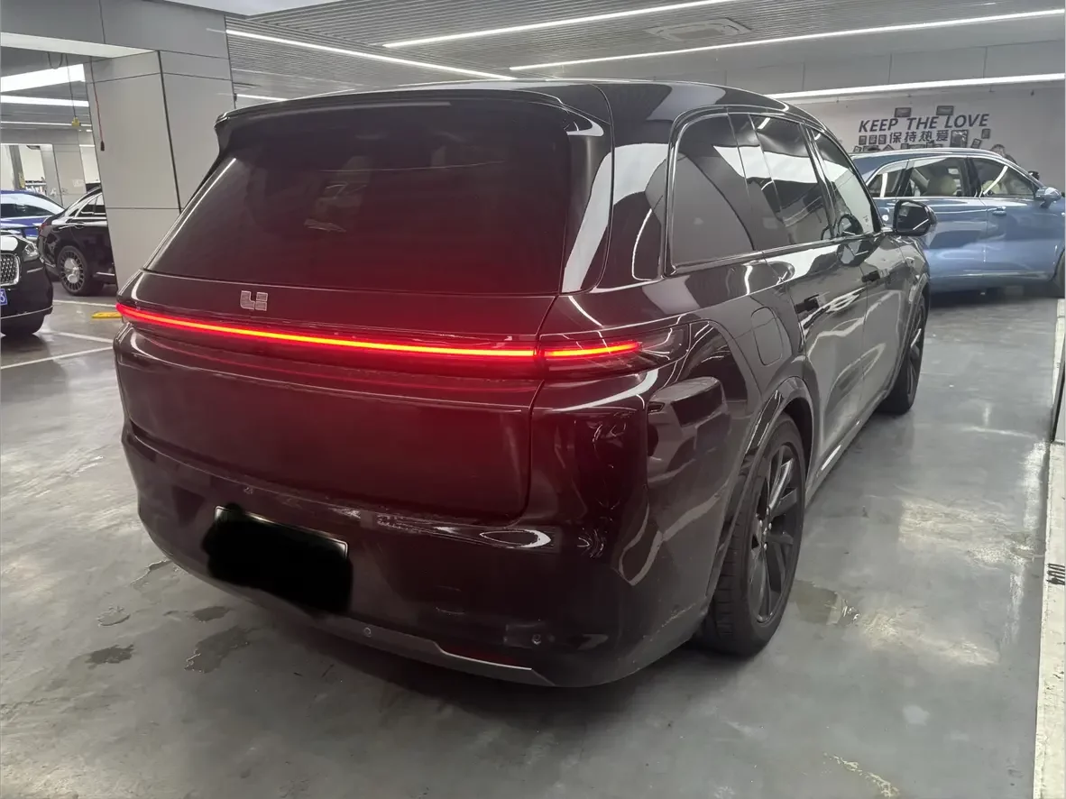 Lixiang L8