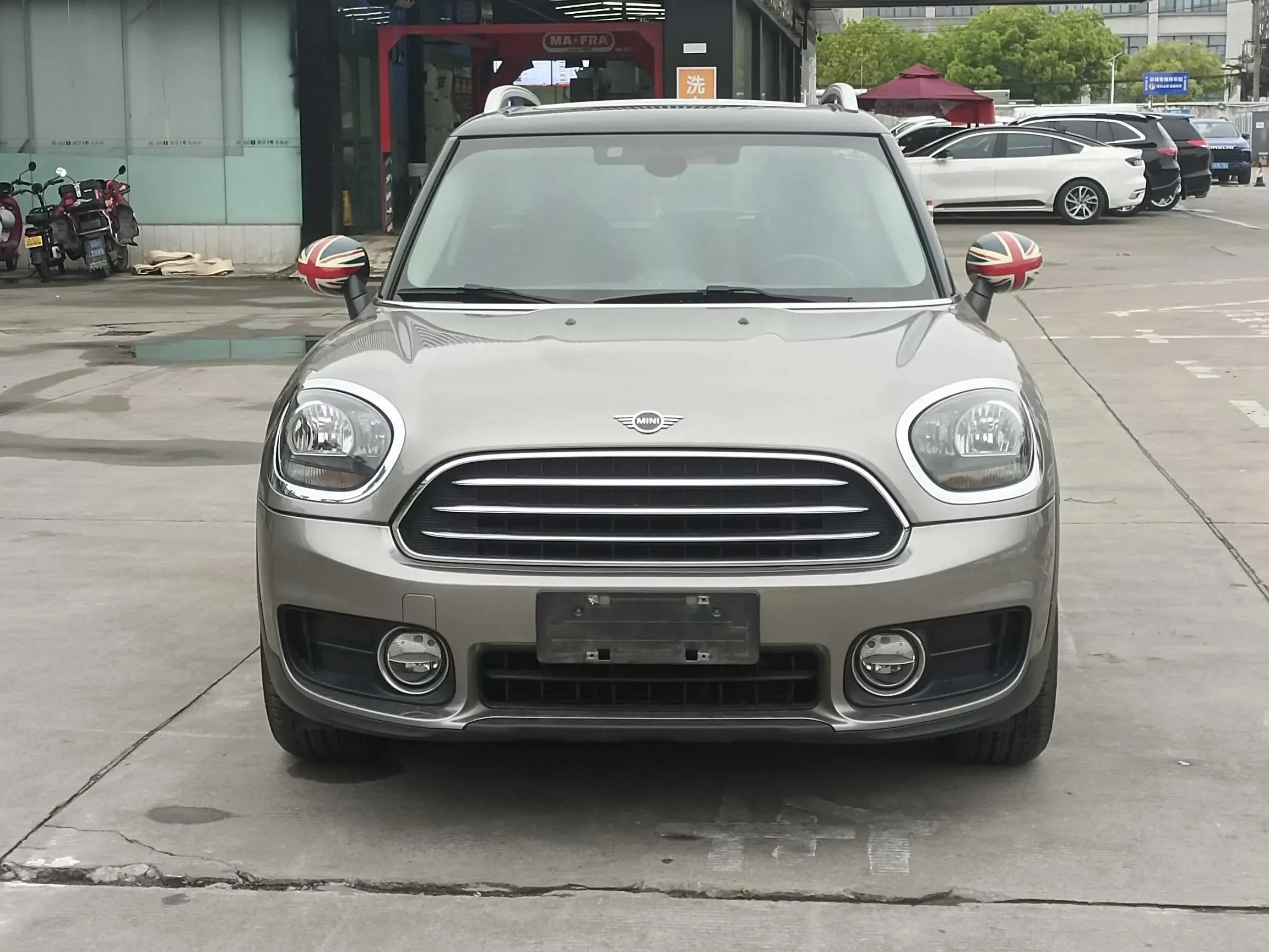 MINI COUNTRYMAN