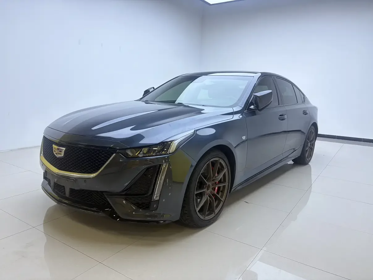 Cadillac CT5  из Китая