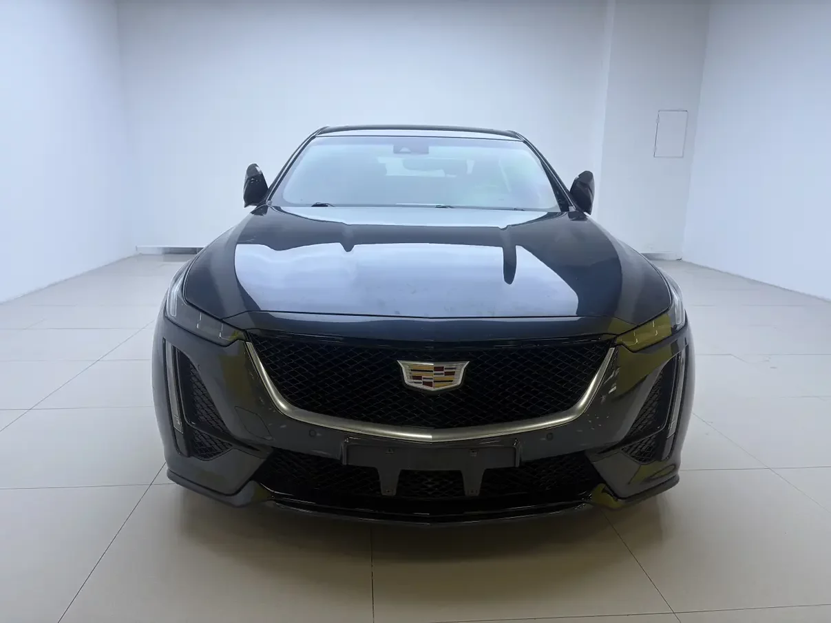Cadillac CT5  из Китая