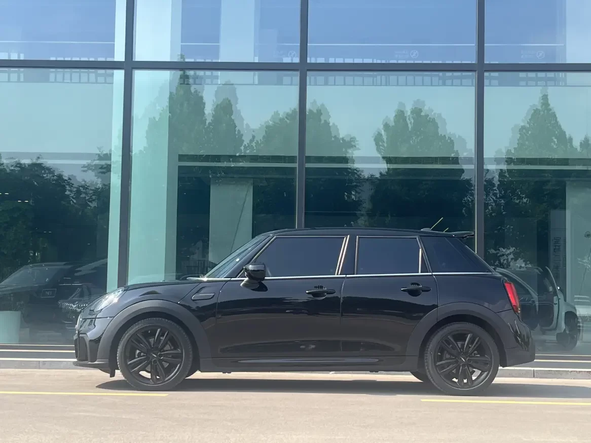 MINI 