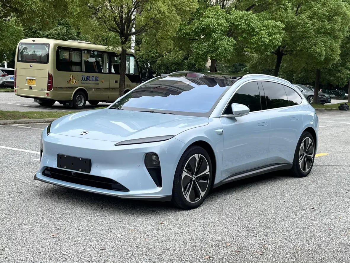 NIO ET5T  из Китая