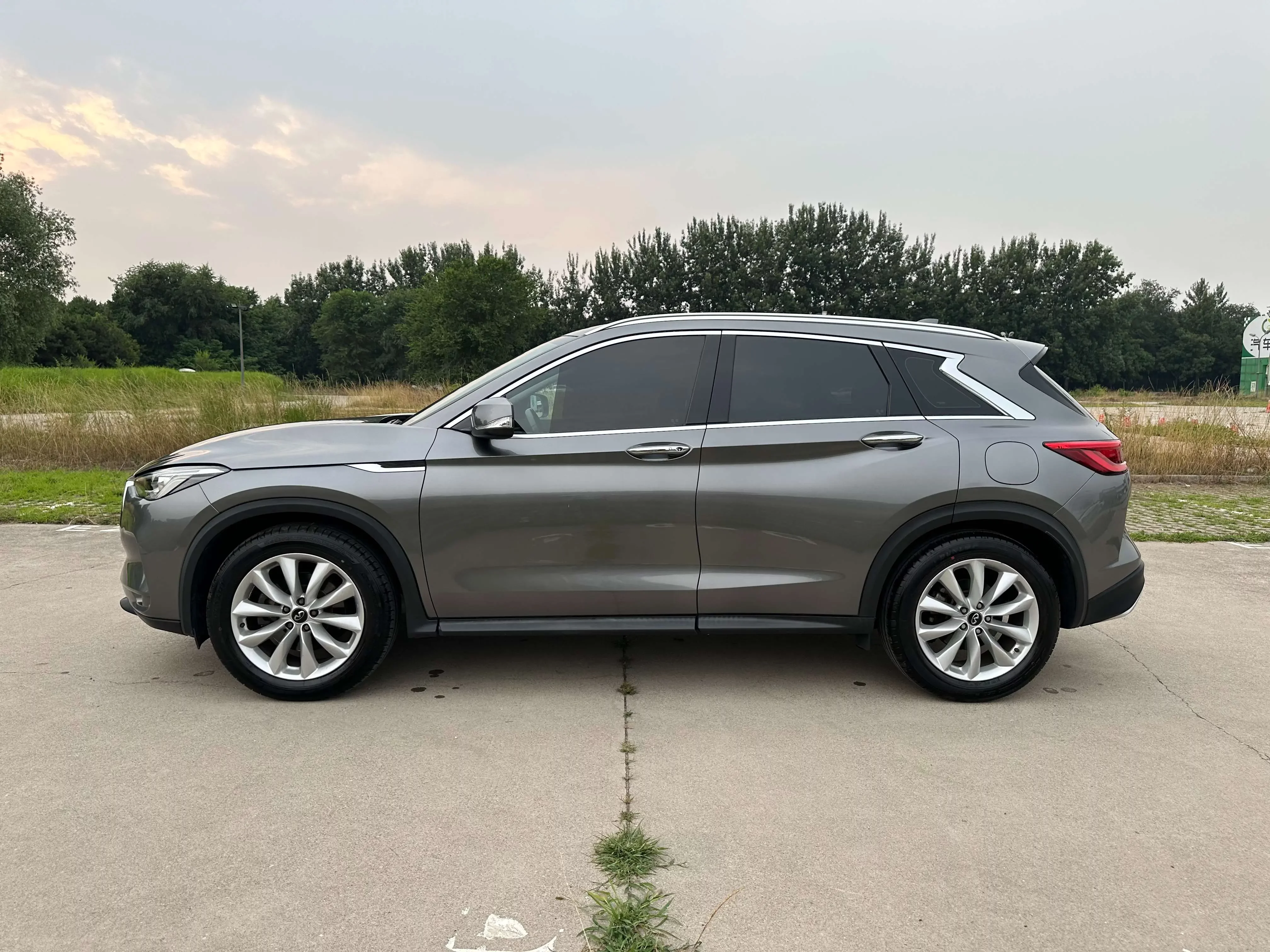 Infiniti QX50