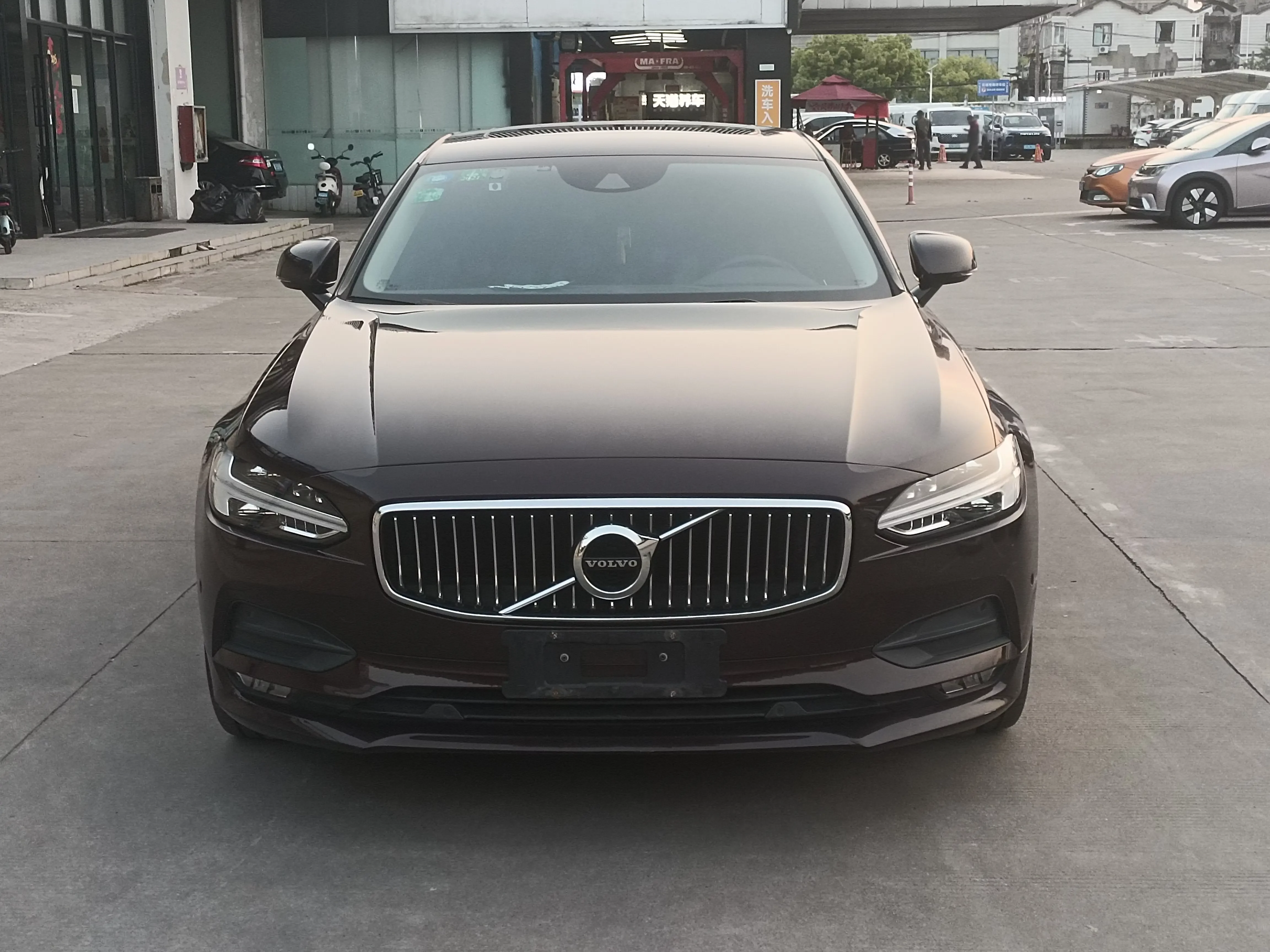 Volvo S90