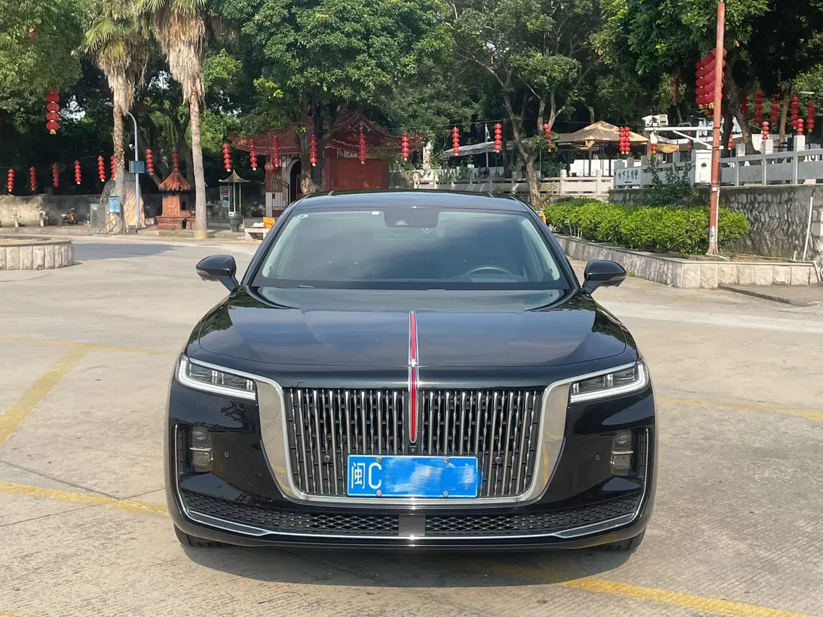 Hongqi H9  из Китая