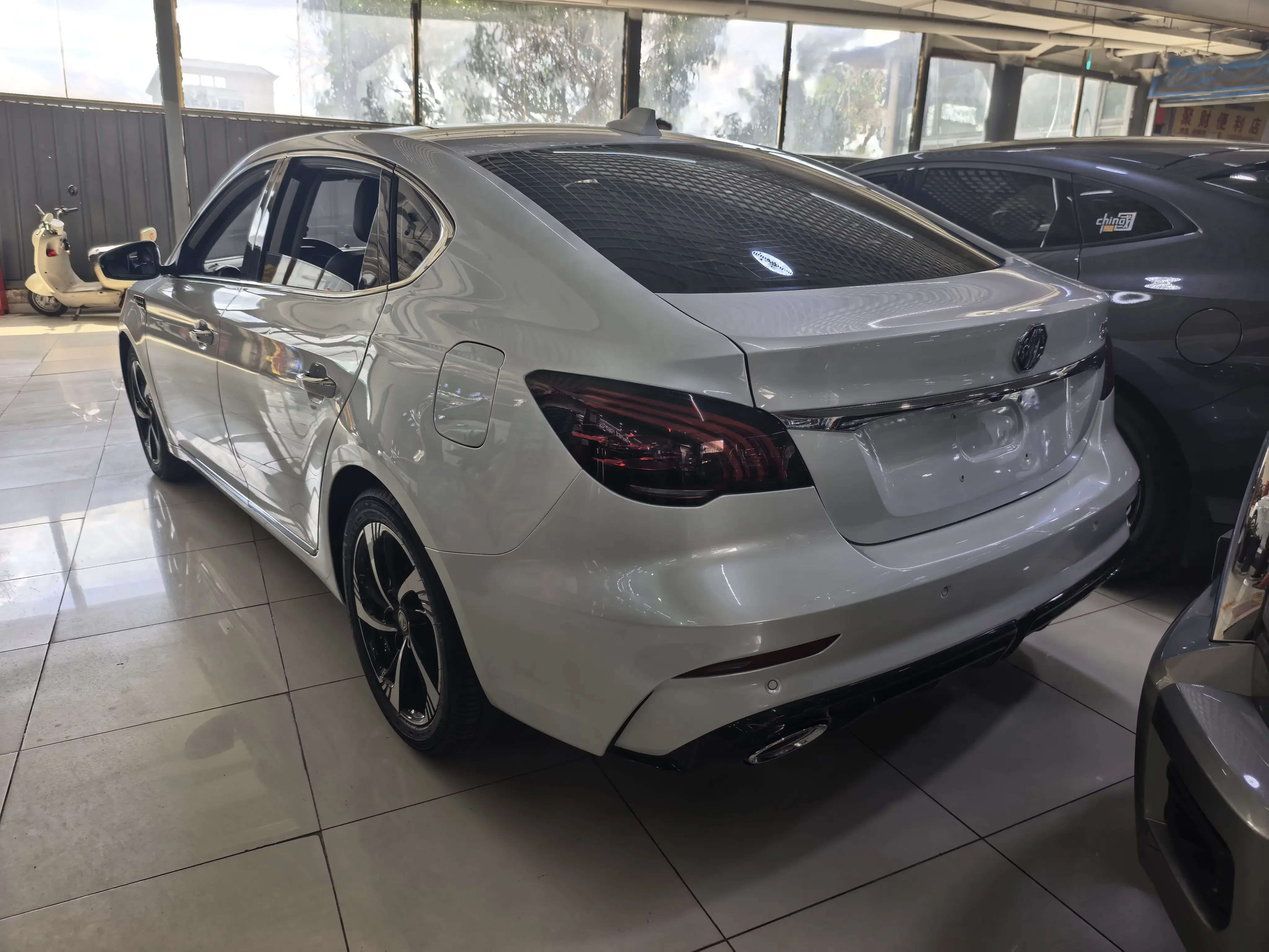 MG 6
