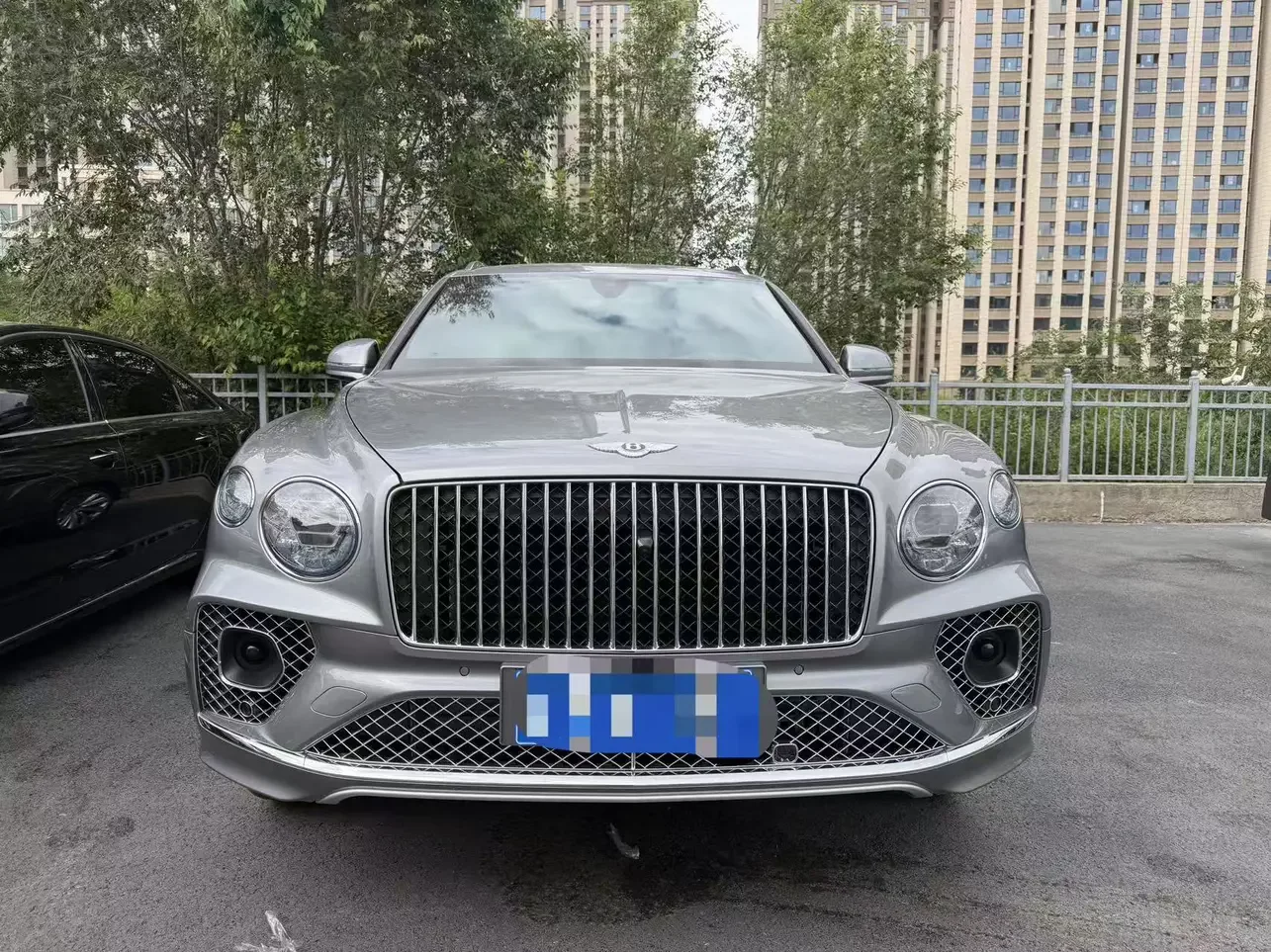 Bentley Bentayga  из Китая