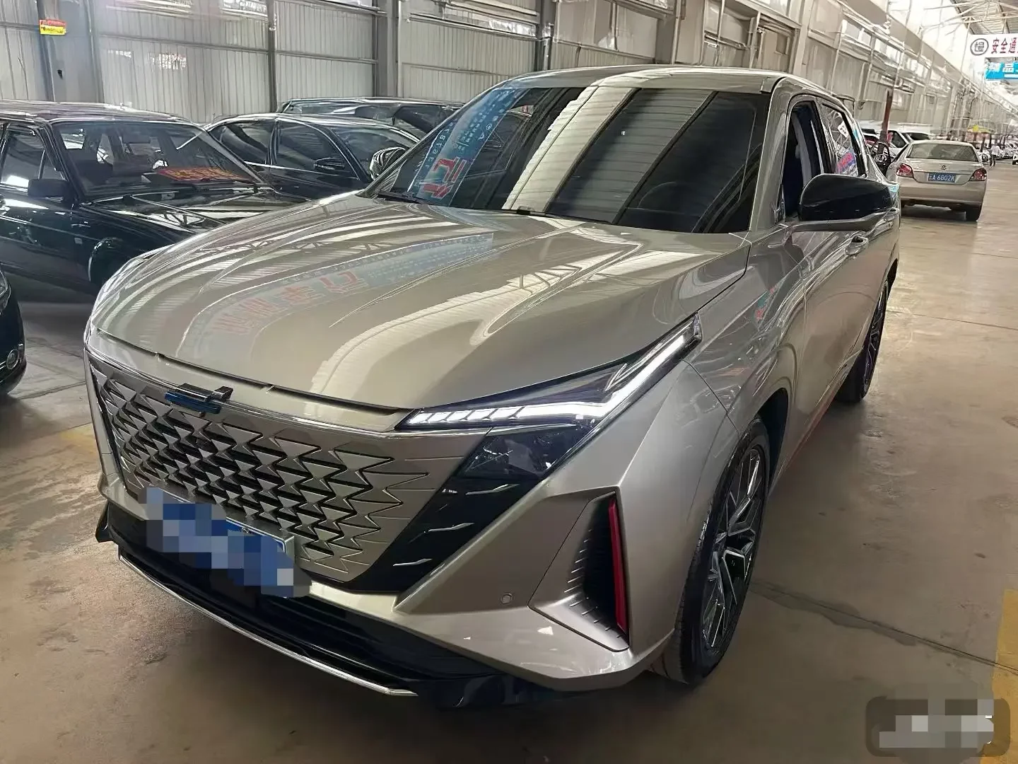 Oshan Changan Auchan Z6