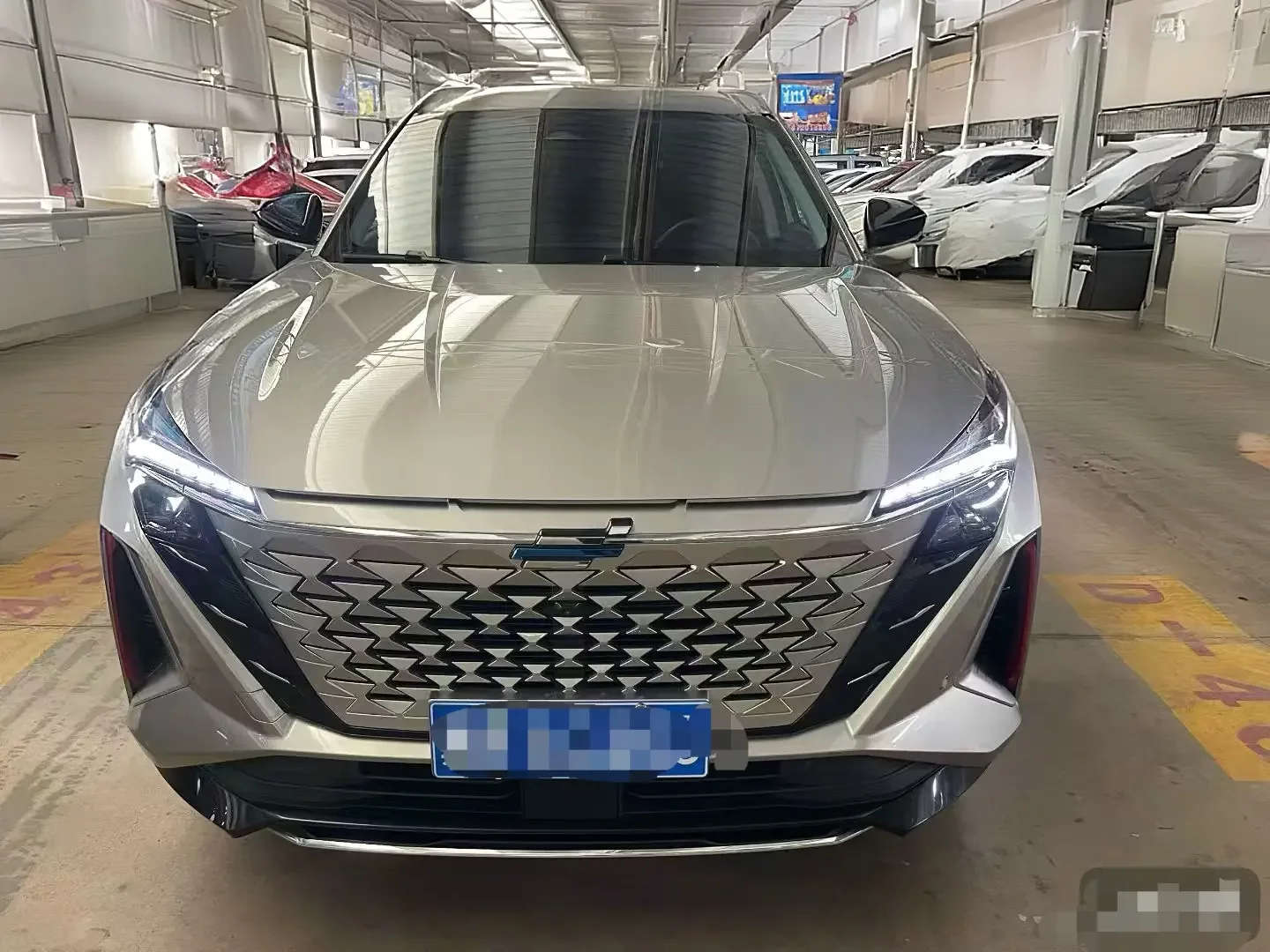 Oshan Changan Auchan Z6