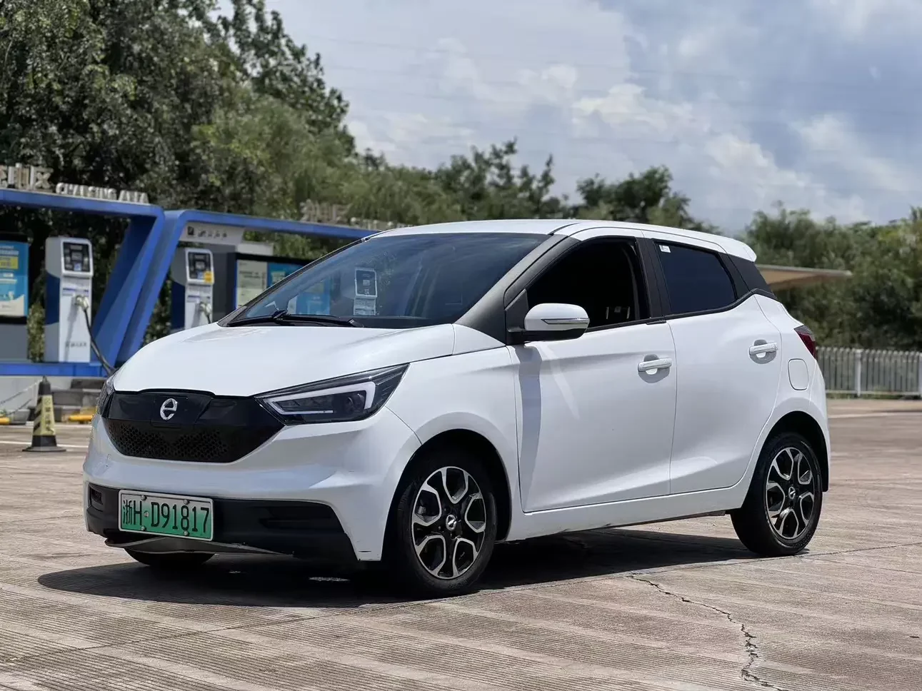 Jiangling Yizhi EV3